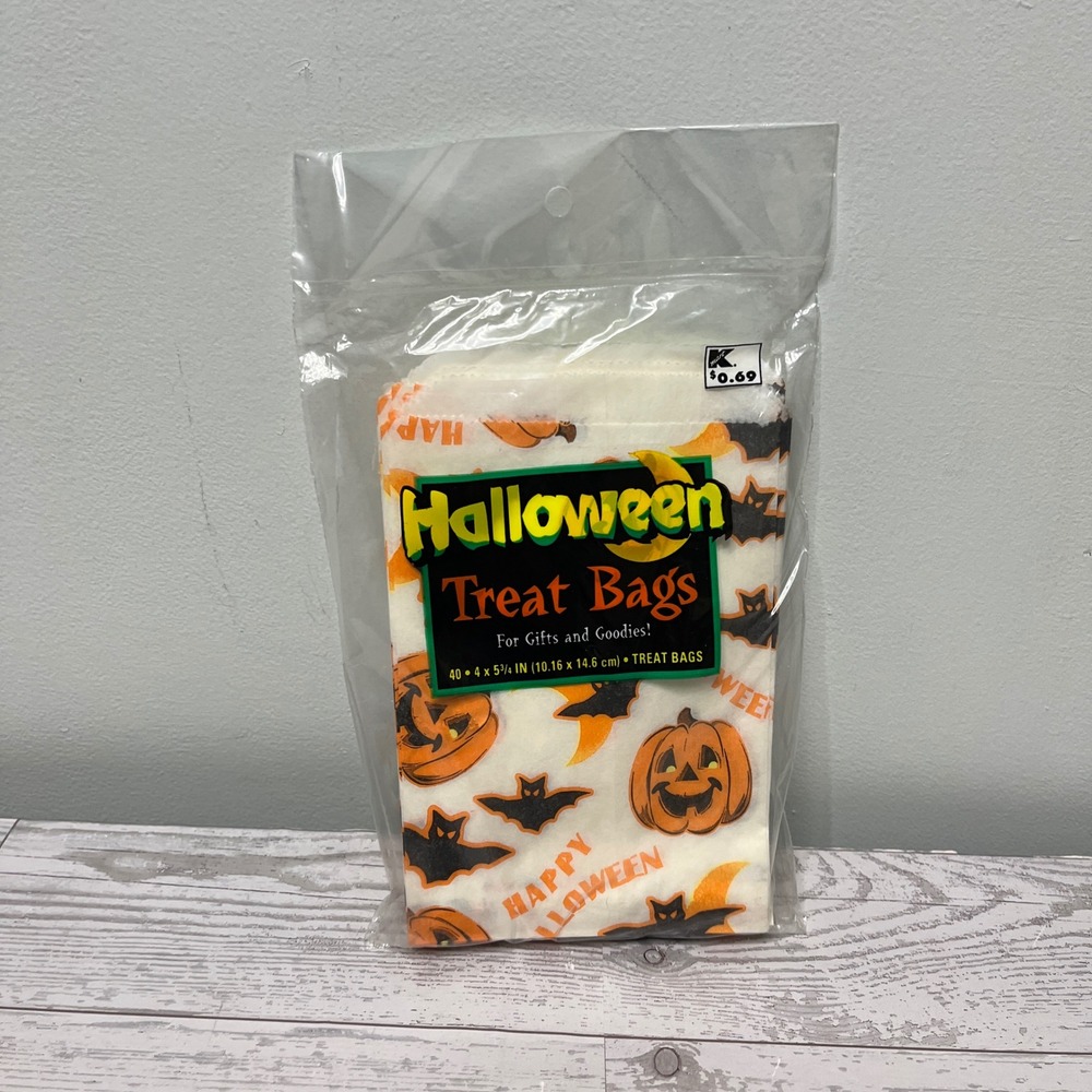Vintage Kmart Halloween Treat Bags 40 Count Paper Jack O Lantern Bats SEALED
